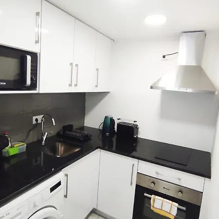 Lemon Tree House - Courtyard Garden With Views Apartmán *