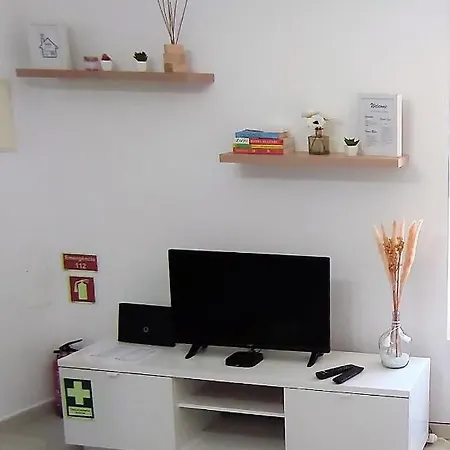 Lemon Tree House - Courtyard Garden With Views Apartamento *